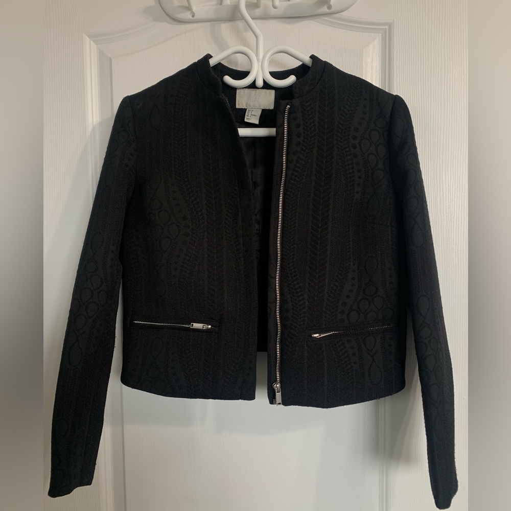 Lightly embroidered H&M women’s blazer